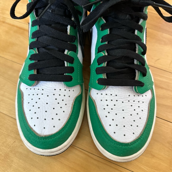 Air Jordan 1 Retro High OG “Lucky Green” - Picture 12 of 14